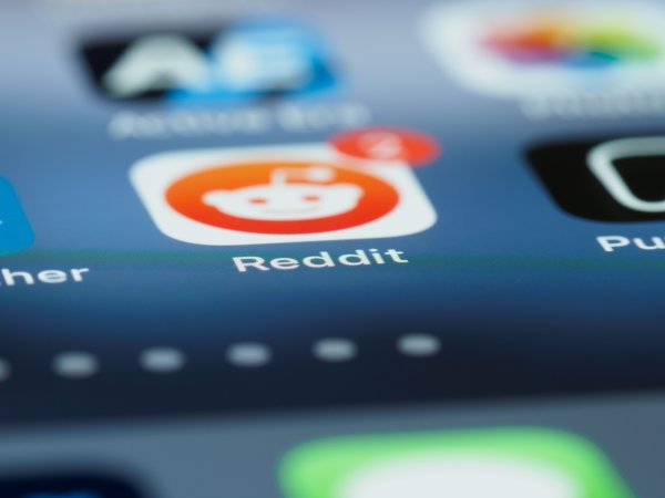 Subreddit za otvoreni kod zabranio projekte povezane s umjetnom inteligencijom