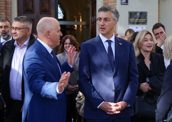 FOTO Plenković o brzini obnove nakon potresa: 'Nije to Sport Billy da izvadi čarobni štapić'
