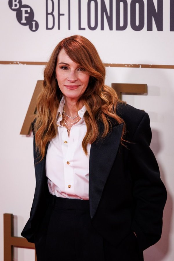 Bezvremenska ljepota: Julia Roberts otkrila jednostavnu beauty naviku koje se uvijek pridržava