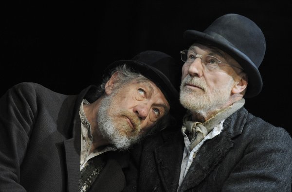 Sir Ian McKellen i Sir Patrick Stewart u kazališnoj predstavi 'U očekivanju Godota'