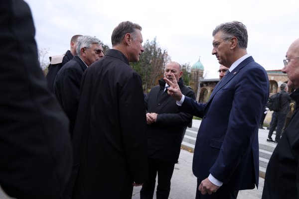 Plenković i Jandroković na Mirogoju položili vijence