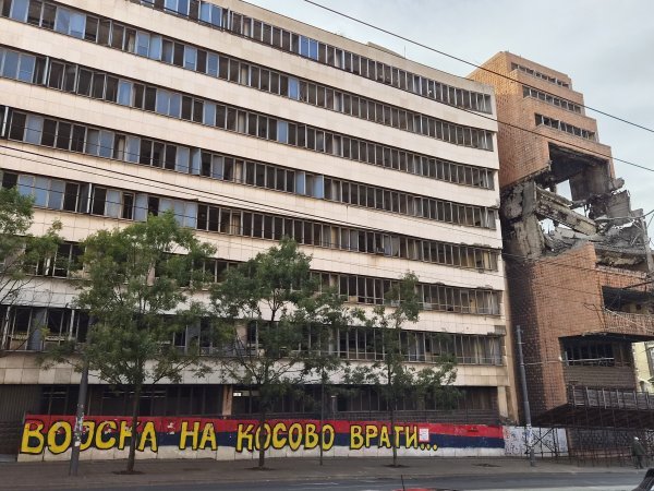 (doduše, fale mu prve dvije skupe srpske riječi)