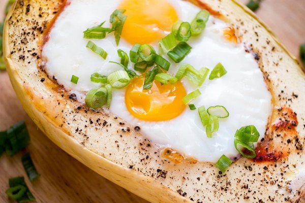 Zapečena jaja u posudicama od krumpira - idealan ručak