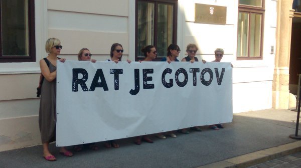 Prosvjed CMS-a pred Vladom