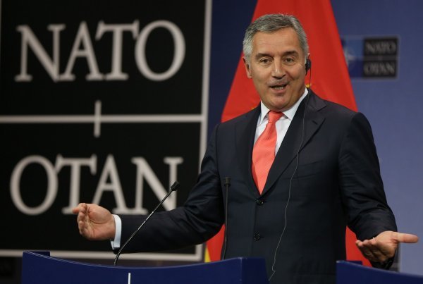 Prema optužnici, 16. listopada 2016. spriječ je pokušaj državnog udara u Crnoj Gori, kada se planirao uhititi i likvidirati tadašnji premijer Milo Đukanović