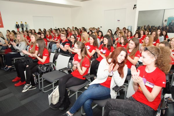 DigiGrlz 2016 Licencirane fotografije/Microsoft Hrvatska