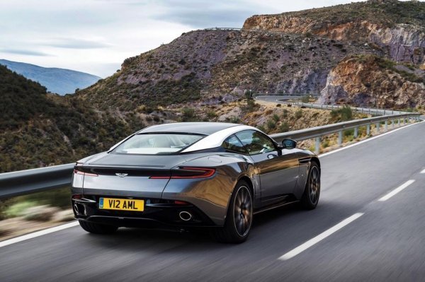 Aston Martin DB11 Aston Martin