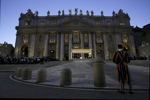 Vatikan je dugo i uporno odbijao otvoriti svoje poslovne knjige