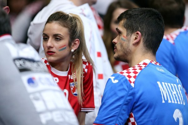 Lovro Mihić i djevojka Tarra (2)