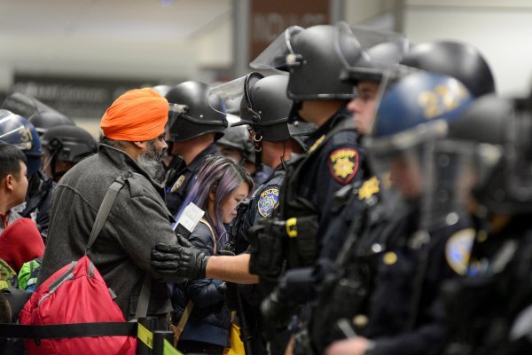 Protesti protiv Donald Trumpove odluke o zabrani ulaska izbjeglica 01