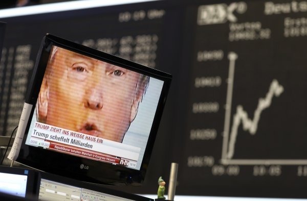 Ako Trump ispuni obećanje o rezanju poreza, porast će profiti američkih kompanija Reuters