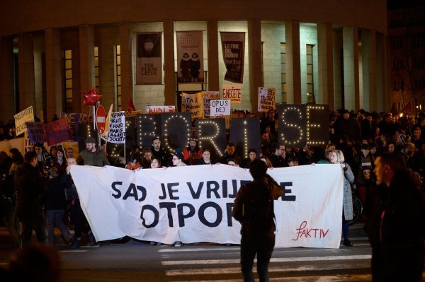 Noćni marš 8. mart u organizaciji feminističkog kolektiva fAKTIV