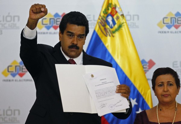 Nicolas Maduro: 'Nijedna stranka koja danas nije sudjelovala i koja je pozvala na bojkot izbora neće moći sudjelovati'.