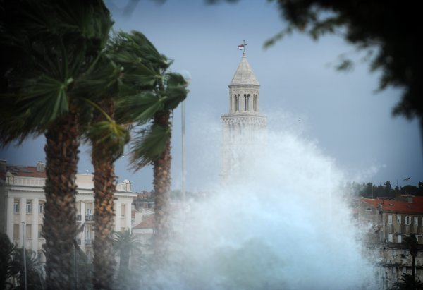 orkansko jugo u Splitu