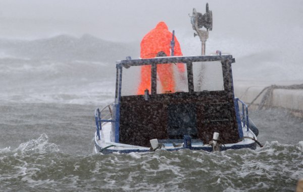 orkanska bura na moru