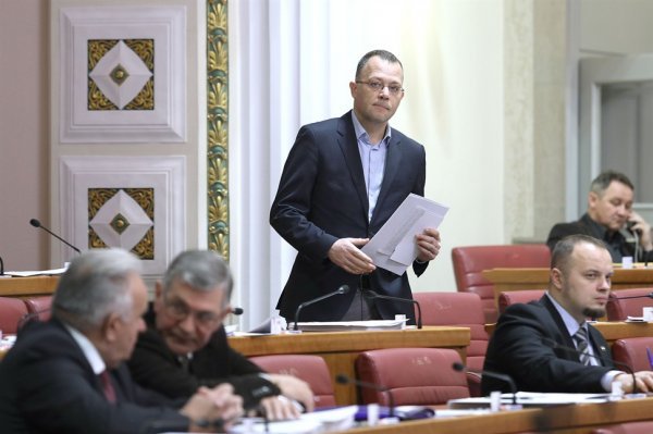 Zlatko Hasanbegović ostavku Hrvoja Hribara nazvao je moralnom zadovoljštinom