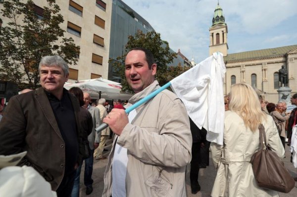 Prosvjed liječnika na Cvjetnom trgu