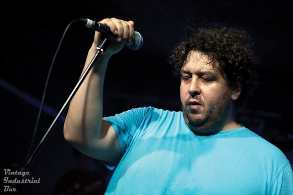 TBF u Vintage industrial baru