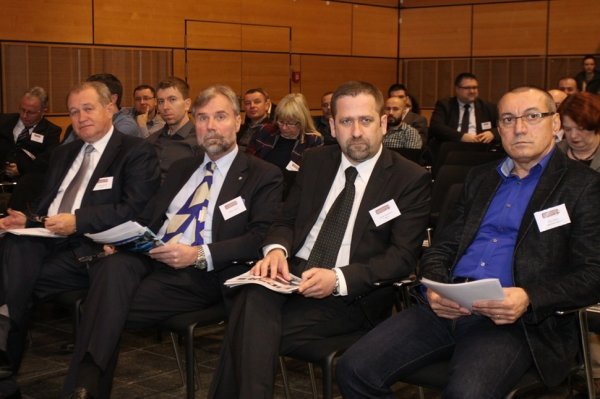 Vlado Rendulić (treći slijeva) na Liderovoj konferenciji o sigurnosti podataka