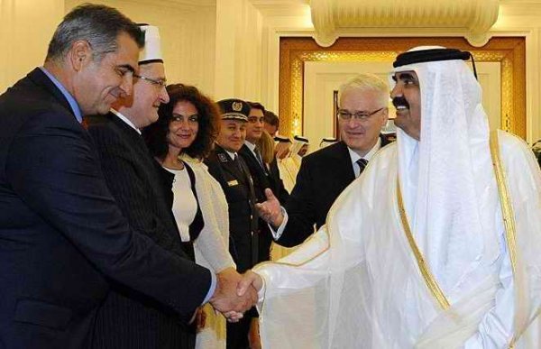 Izaslanstvo koje je predvodio Ivo Josipović posjetilo je Katar 2012.