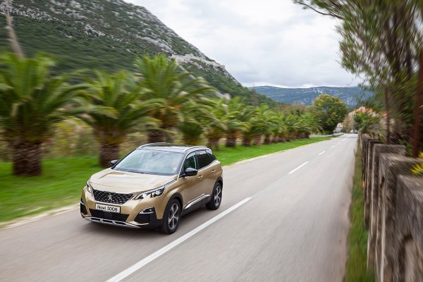 Unutrašnjost novog Peugeota 3008.  Peugeot