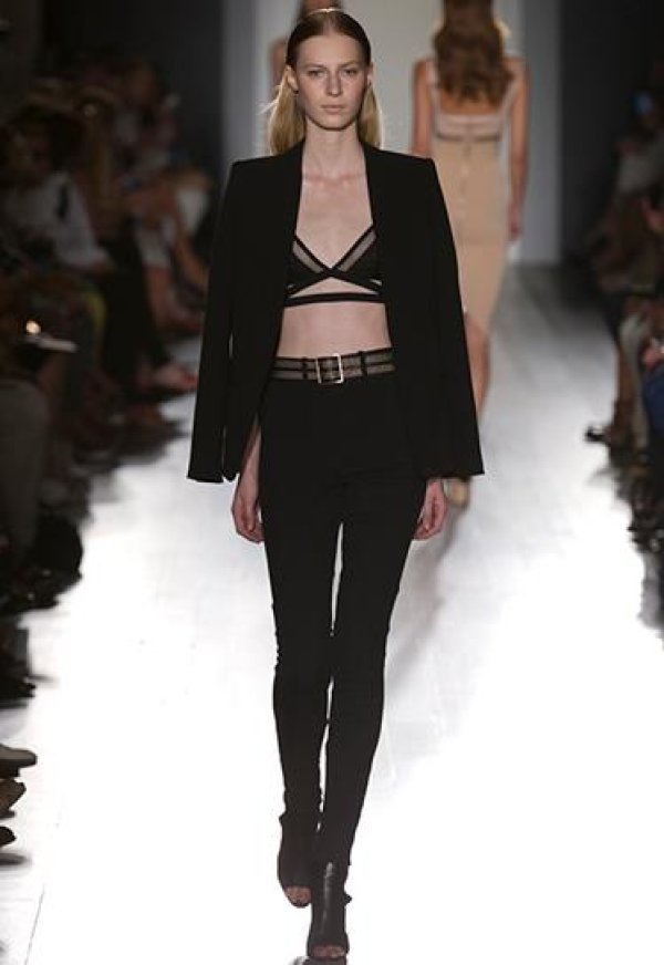 Pixsell, Twitter, Facebook