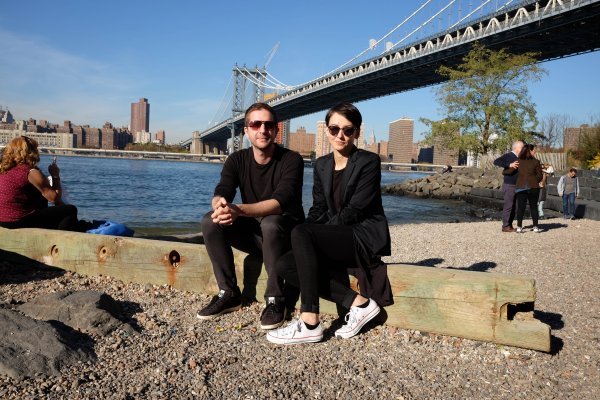 Moreno Belić i Jelena Gregov pod Manhattan Bridgeom