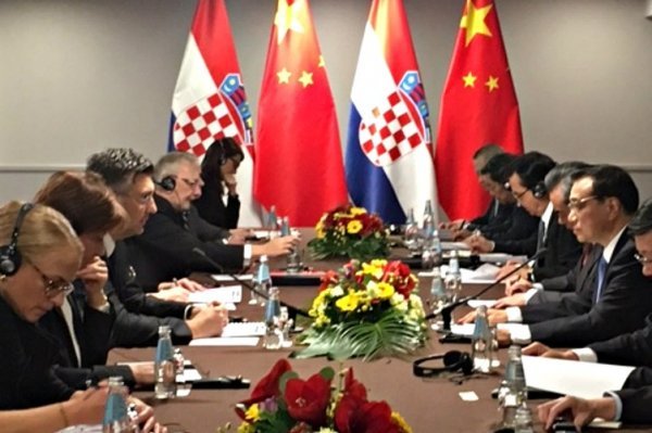 Andrej Plenković na sastanku s predsjednikom Državnog vijeća Narodne Republike Kine Li Keqiangom