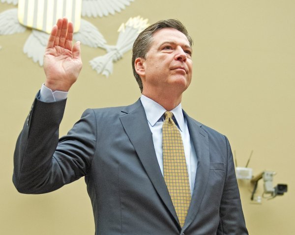 James Comey je već temeljito saslušavam u Kongresu zbog e-mailova Clintonove  