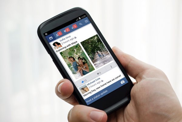  Facebook