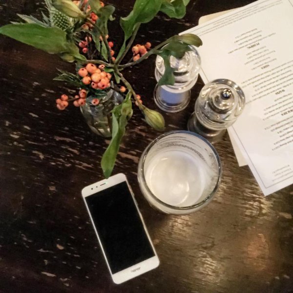 Ella Dvornik i Huawei Honor 8