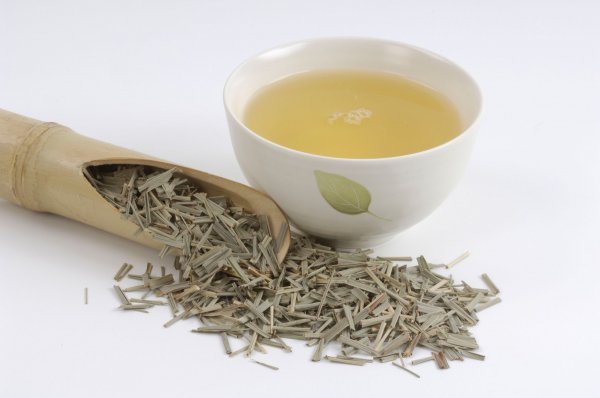 Čaj od sušene limunske trave zdrav je napitak osvježavajućeg okusa