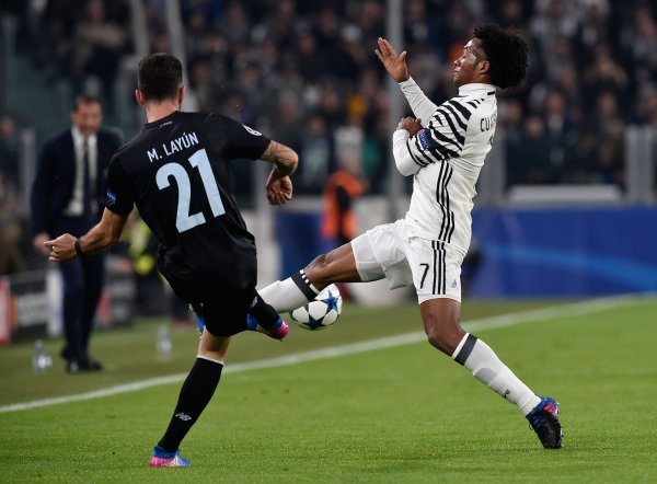 Juventus (Juan Cuadrado) - Porto (Miguel Layun)