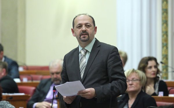 Ivan Lovrinović