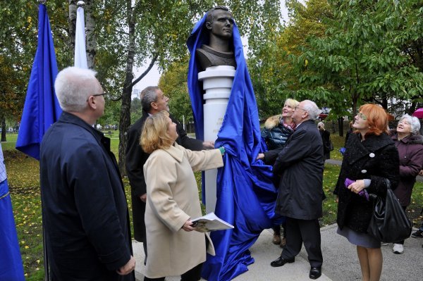 Otkrivanje spomen ploče Juriju Gagarinu u Zagrebu Srđan Vrančić / CROPIX