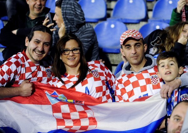 Hrvatski navijači na maksimirskom stadionu (3)