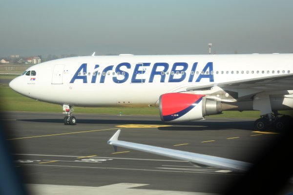 Air Serbia avion