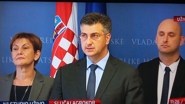 Vlada intenzivno radi na smirivanju situacije