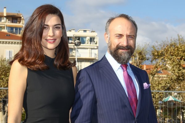 Halit Ergenç i Bergüzar Korel 