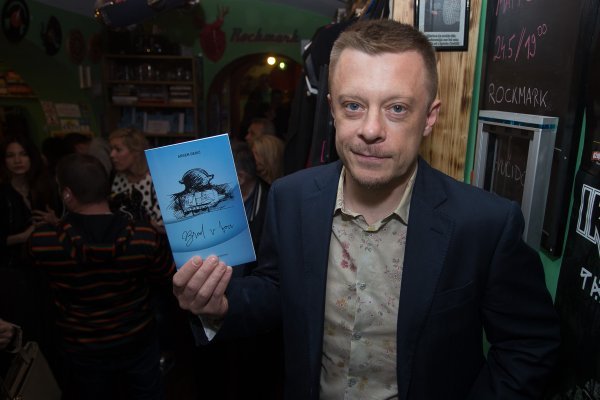 Matija Dedić na promociji novog izdanja zbirke pjesama svog oca 'Brod u boci' prošle godine u glazbenoj knjižari Rockmark 