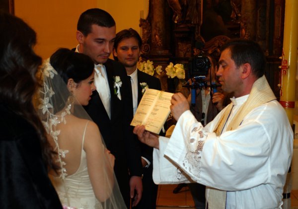Vjenčanje Ivana Valentića - Ivan Todorić u pozadini