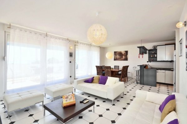 Lumis Penthouse Split