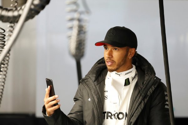 Lewis Hamilton se družio s navijačima