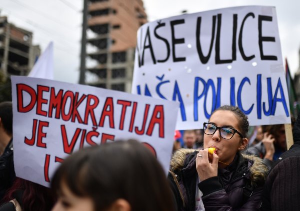 Prosvjedi u Beogradu traju već više od godinu i pol dana - ilustracija