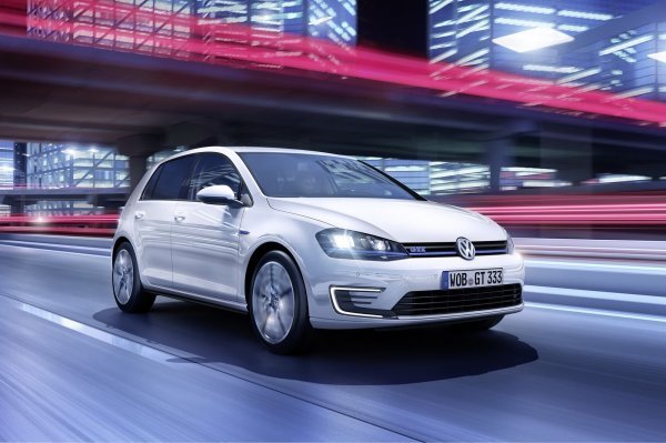 Volkswagen-Golf-GTE-1[2]