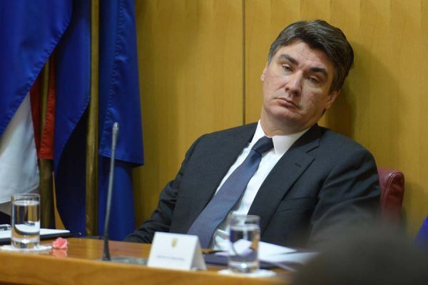 Zoran Milanović u Saboru (1)