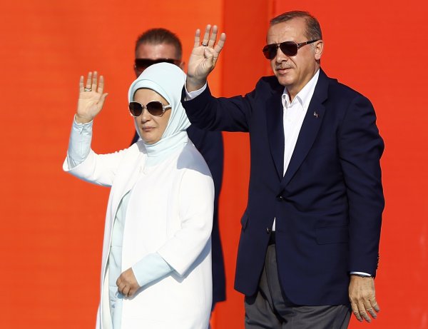 Erdogan sa suprugom Eminom Gulbaran