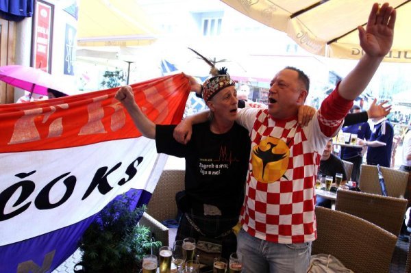 Hrvatski i škotski navijači