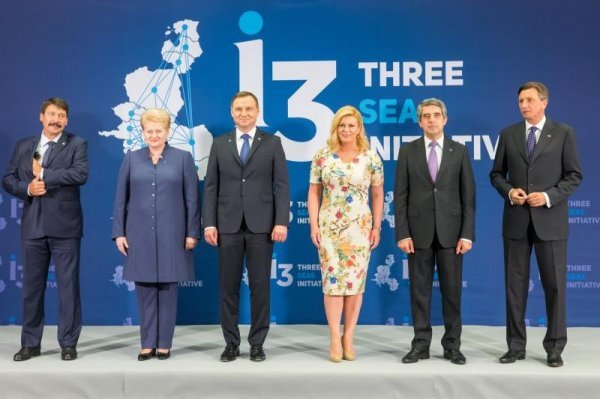 Rosen Plevneliev, Dalia Grybauskaite, Andrzej Duda, Kolinda Grabar-Kitarović, Janos Ader i Borut Pahor Grgo Jelavić / PIXSELL