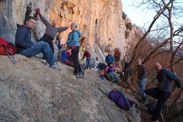 Sunčica Hrašćanec s penjačkom ekipom u Istri
